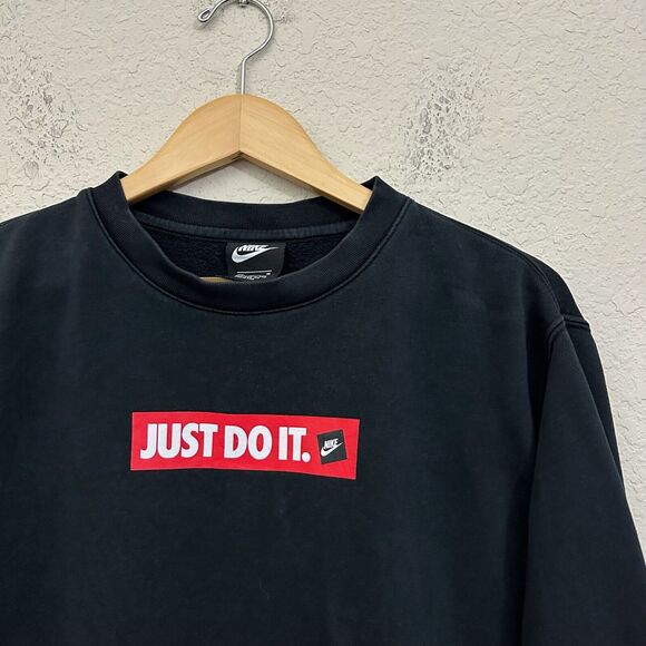 NIKE Classic "Just Do It" Big Logo Crewneck Pullover Sweatshirt Black - Picture 2 of 9